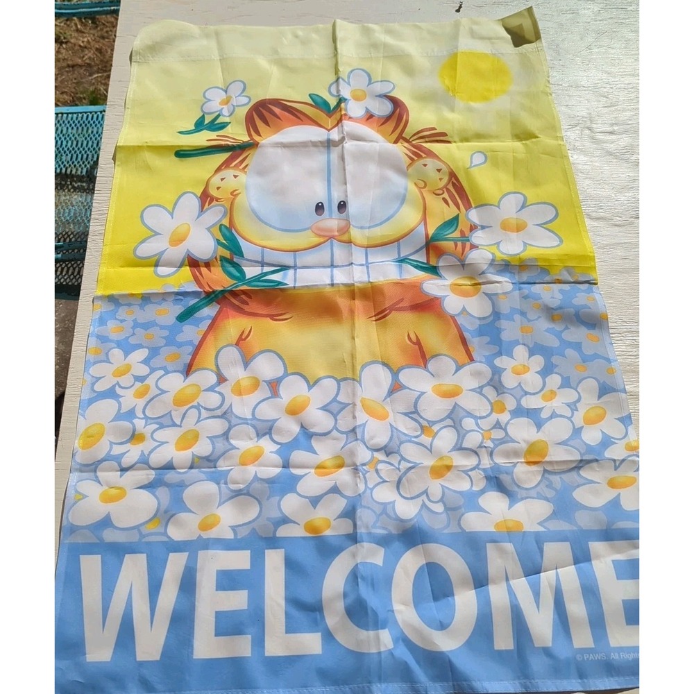 Rare  Garfield Welcome Large  Garden Flag Daisies‎ Spring PAWS